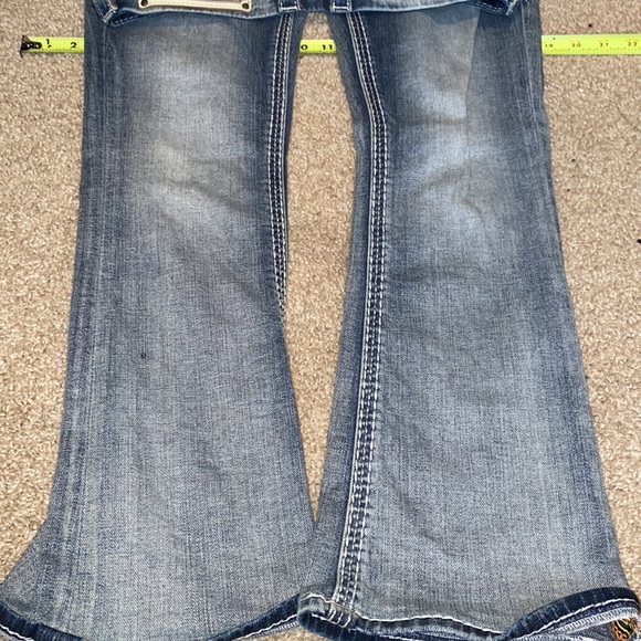 Women’s rock revival jeans - Picture 3 of 3